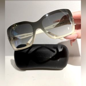 Chanel White 5065 Oversize Rectangle Sunglasses with Gradient Lens (Y2K vintage)